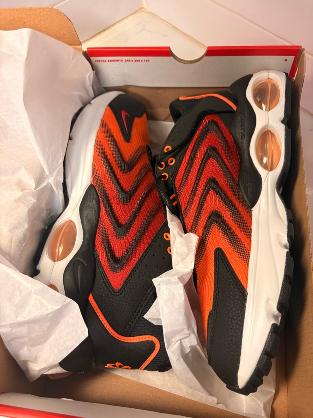 Men's Athletic Running Shoes - Black & Orange